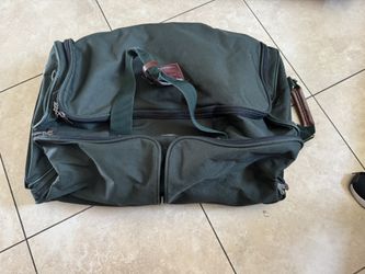 Carry On/ Suitcase