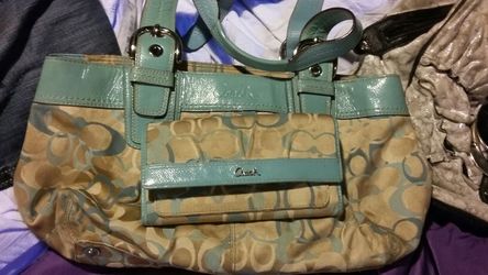 Coach purse w matching wallet