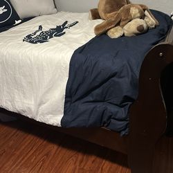 Twin sleigh bed