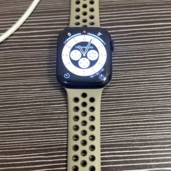 Apple Watch Nike series 7 45mm , midnight Aluminum case with sport band 