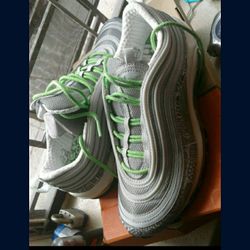 Nike Sneakers New & used, Levi's pants pick up in Brooklyn, Also checkout my listing in my profile for more, lmk