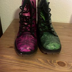  Boots  Size 8  Women