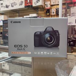 Canon 5D Mark IV With 24-105mm 