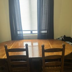 Dining Table W/Leaflets