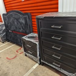 Modern Queen Sz 4pc Black Bedroom Set 