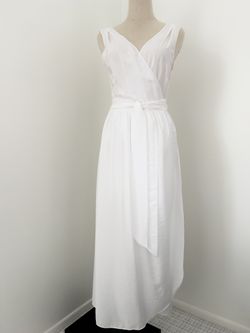 VINCE Sleeveless V-Neck Wrap Dress Optic White Solid Midi Pleated Belted, Size S