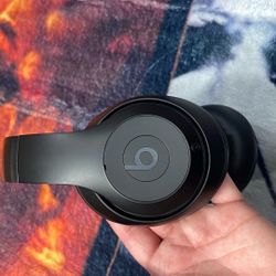 Beats Pro Studio Wireless Headphones