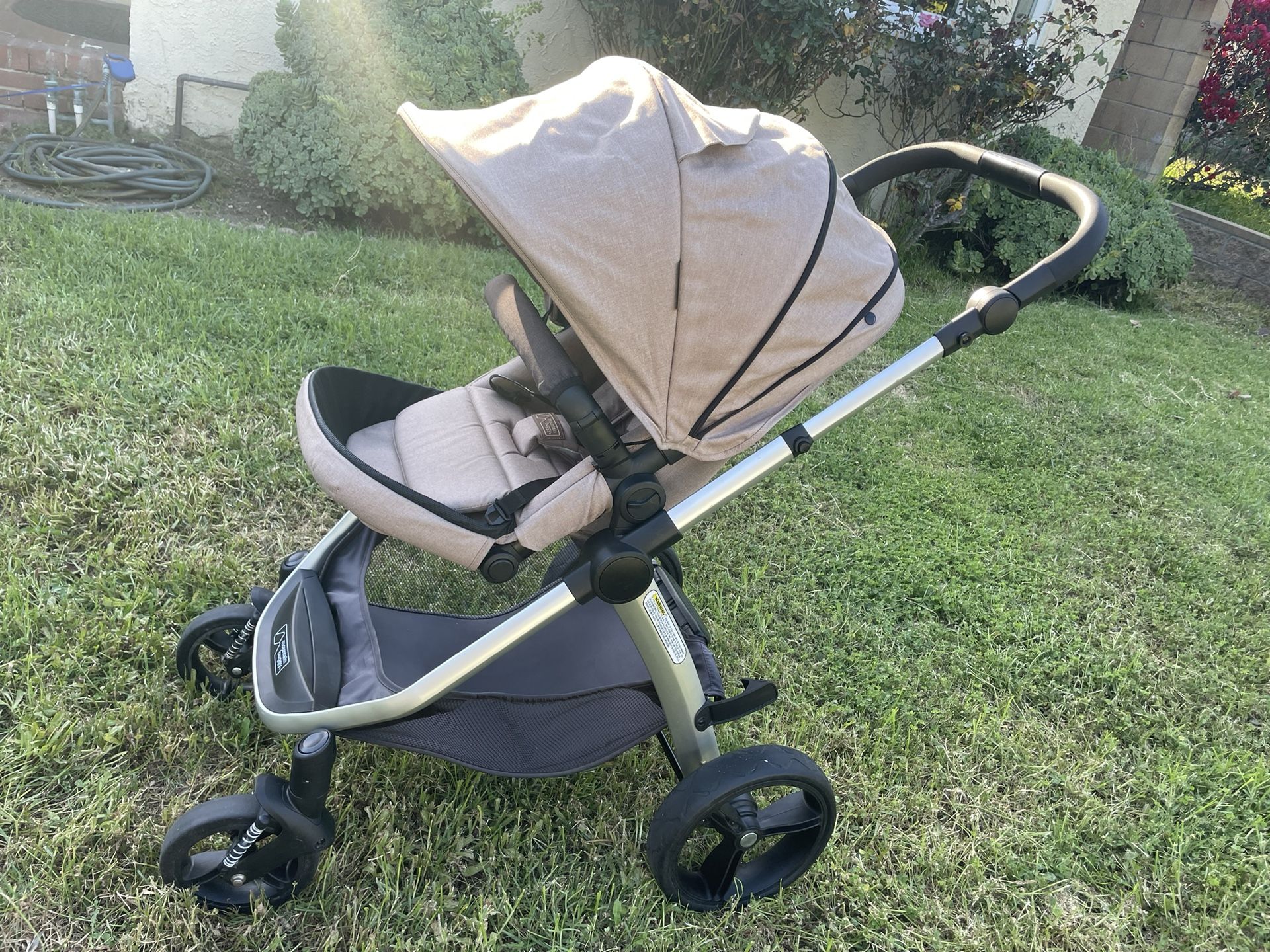 MOUNTAIN BUGGY COSMOPOLITAN STROLLER