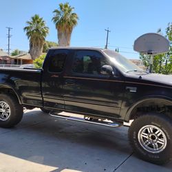 2000 Ford F-150 Lariat