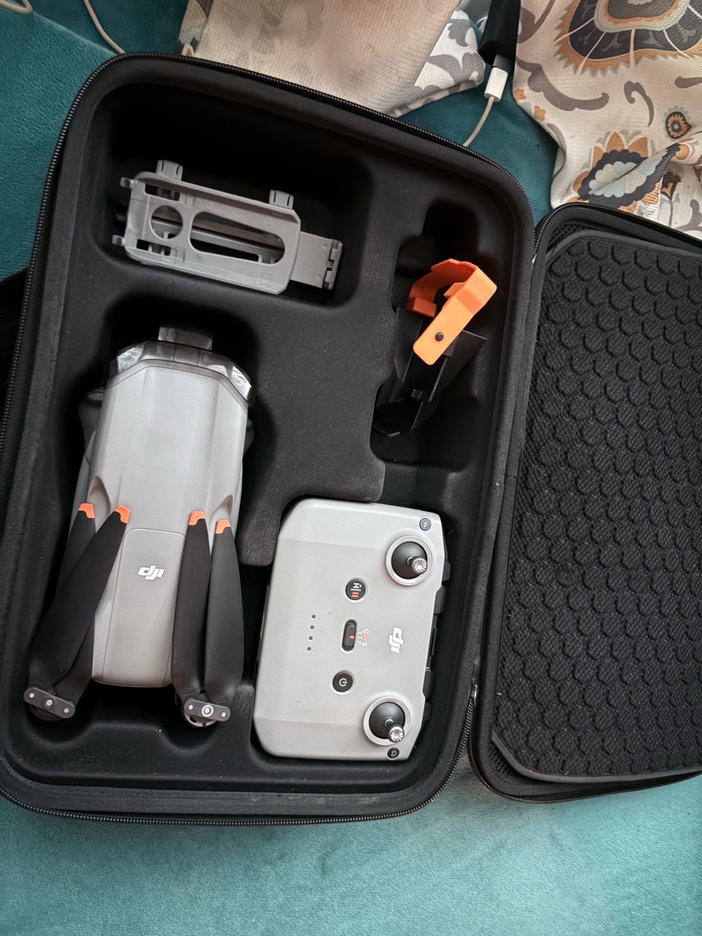 DJI Air 3 Drone Bundle – Excellent Condition – Unbound