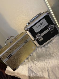Make Up Boxes good condition just needs a little cleanup