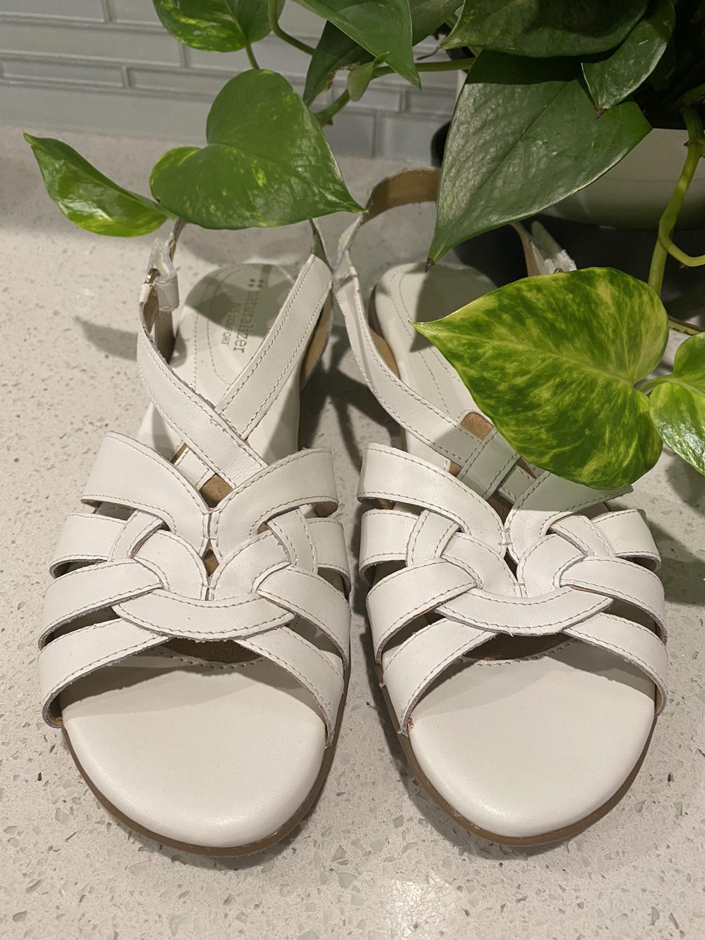 Naturlizer N5 COMFORT white Low Heel 