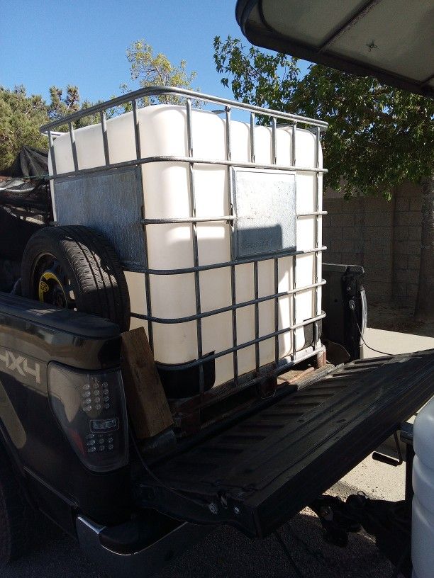 Scutz Water Container 