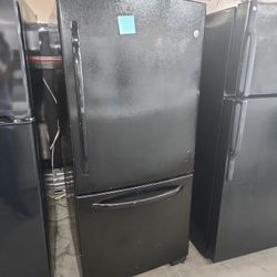 Ge Bottom Freezer Fridge 
