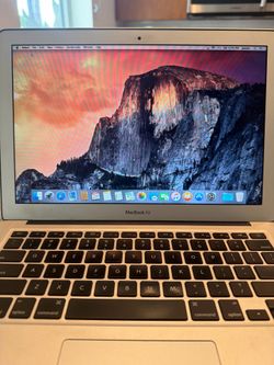 MacBook Laptop