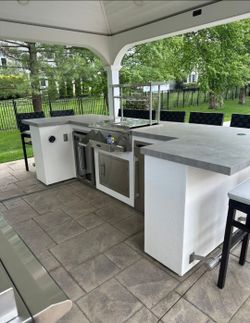 Outdoor Kitchens, Grill Islands And Bars