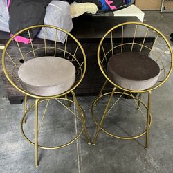 Counter Height Pair Of Stools