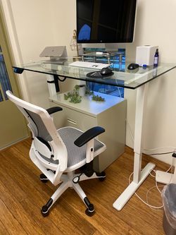 Standing Desk (Glass Top)
