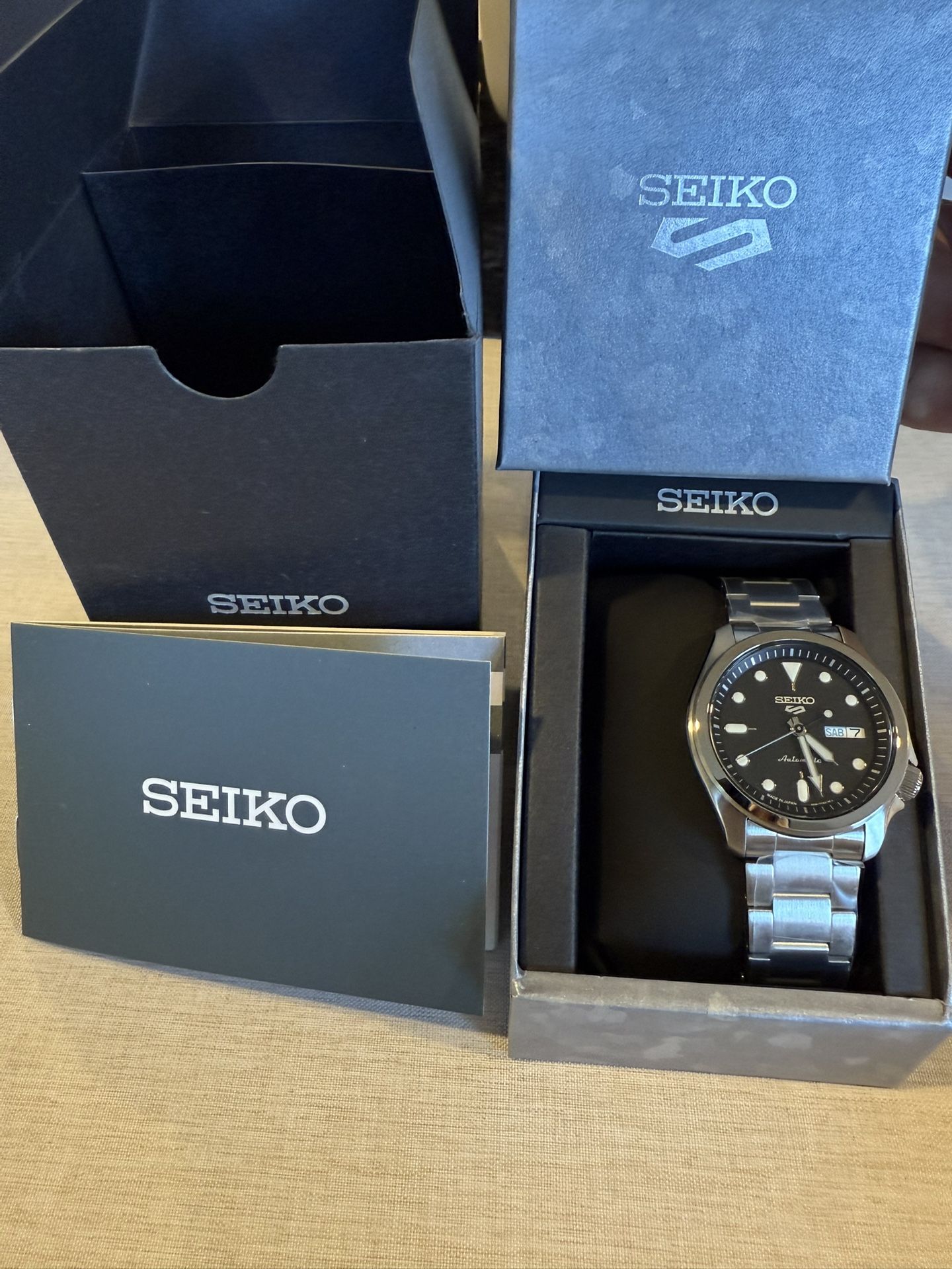 SEIKO 5 SRPE57 Brand New