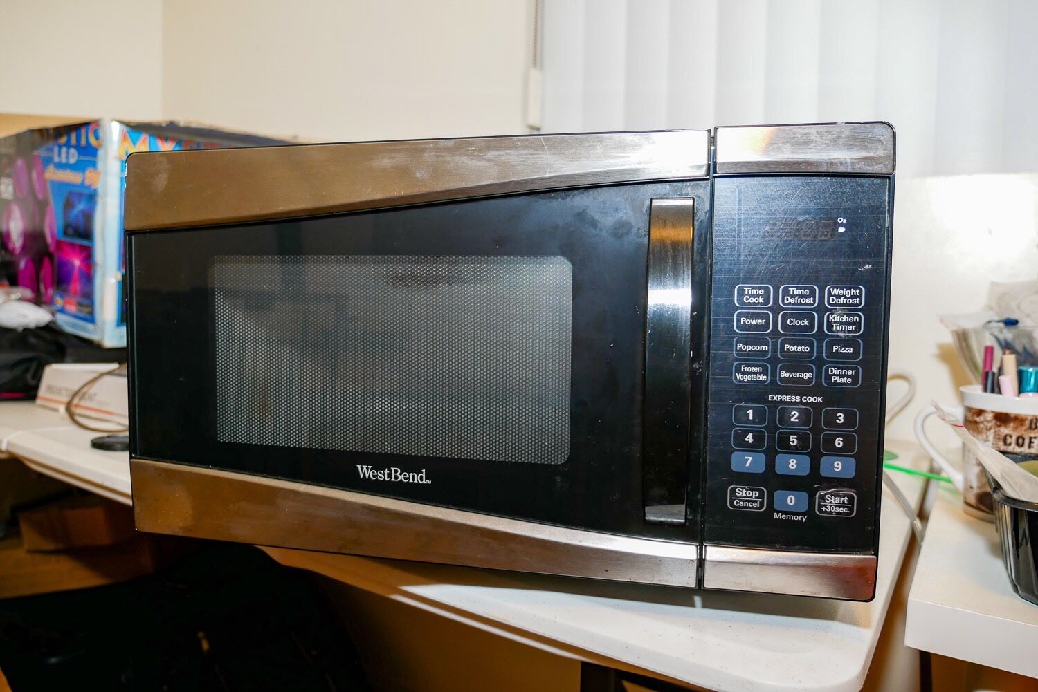 WestBend Microwave – 900W