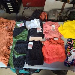 Women's Clothing Lot 208 Pieces 