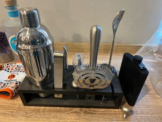 Bartend tools 10 pieces with a flask