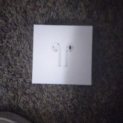 Apple AirPods (2nd Generation) Wireless Earbuds with Lightning Charging Case

