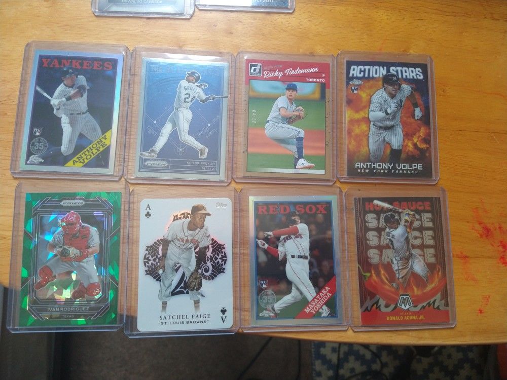 Lot Of Baseball Cards #3 Hearing Offers On All Cards 
