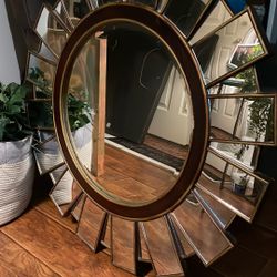 Unique Mirror 