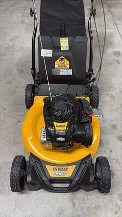 DEWALT 150cc Self Propelled Lawn Mower – Like New
