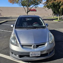 2008 Honda Fit Sport en buenas

condiciones generales.