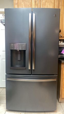 GE French Door Refrigerator w/ Bottom Freezer
