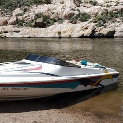1995 Marlin Speed Boat