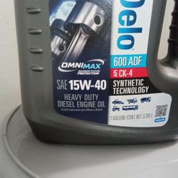 SAE 15W-40 Heavy-duty diesel engine oil