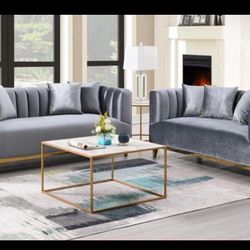 Sofa And Loveseats 