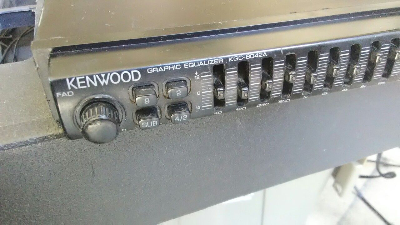 Kenwood eq equalizer car stereo kgc 6042a 9 band 3 sub out for Sale in