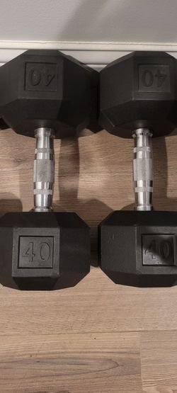 Rubber hex 40 lb dumbells