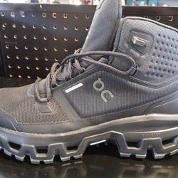 On cloud lightweight boot. Sizes 10 and 11