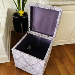 Ottoman With Storage 