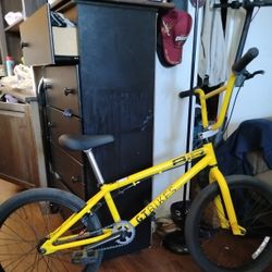 GT Air 20" BMX Bike