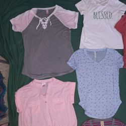 Like New Woman's Clothes Size M Different Colors High Quality Brands All For $15 Pick Up At Country Club And Grant 