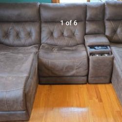 4 Piece Sectional Reclining Sofa
Storage, cupholders, flat phone charger, USB ports
- Free Local Delivery 
