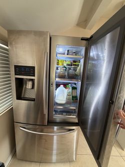 Samsung Refrigerator $300 obo