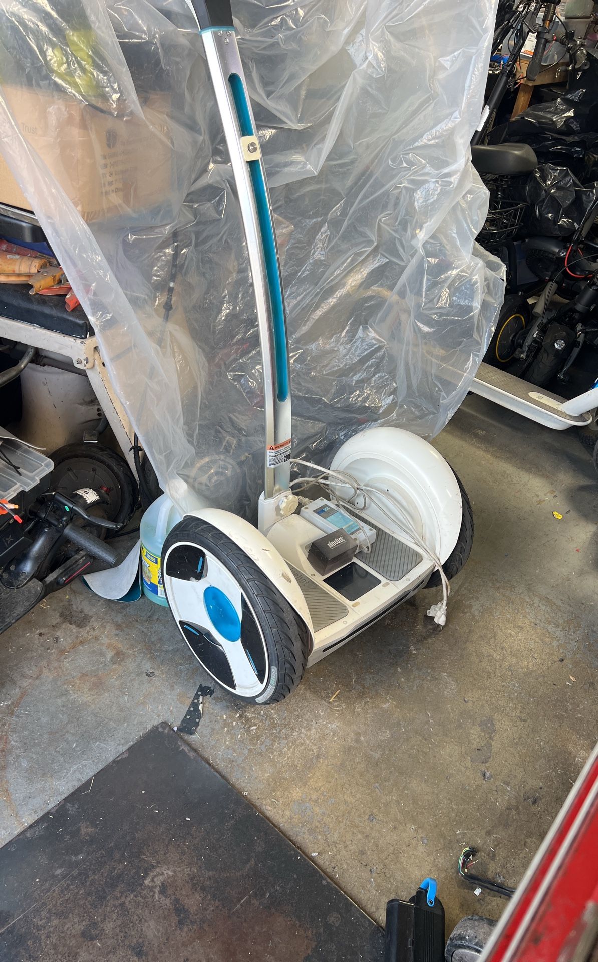 Electric Segway nine bot transporter robot