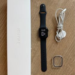 Apple Watch Series 7 41mm Aluminum Case
