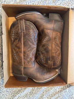 Justin Boots - women’s size 9