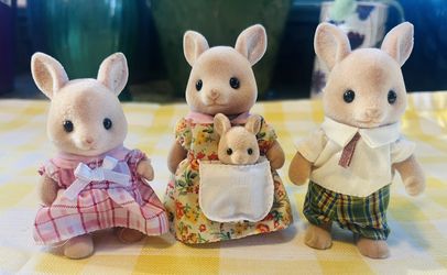 Sylvanian families Calico Critters Hopper Kangaroo family