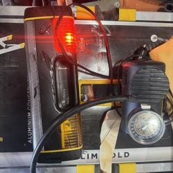 Air Compressor and flashlight 