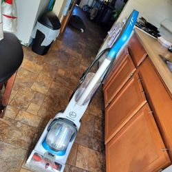 Hoover Carpet Shampooer In Good Condition