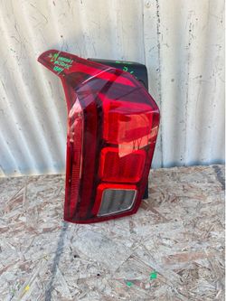 2020 2021 2022 2023 2024 HYUNDAI PALISADE LH TAIL LIGHT OEM P/N 92401-S8100